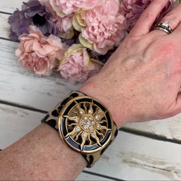 Light Leopard Wrap Gold Crystal Sun Cuff Bracelet - Picture 6 of 8